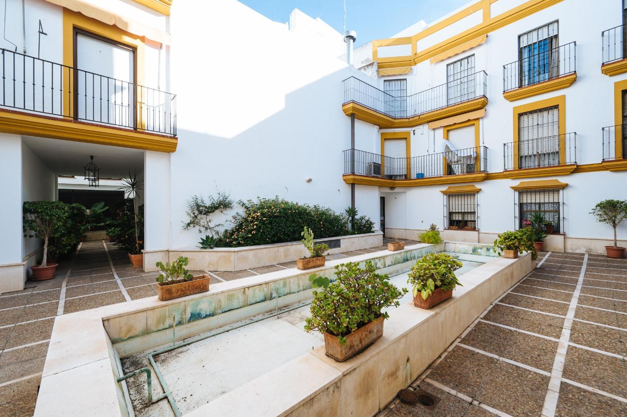 Pilsev Center Apartment Sevilla Exteriör bild